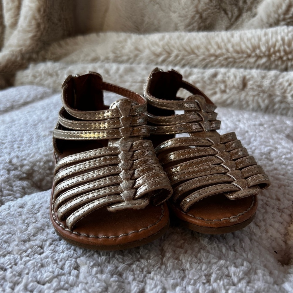 Cherokee baby gladiator sandals gold size 5 infant